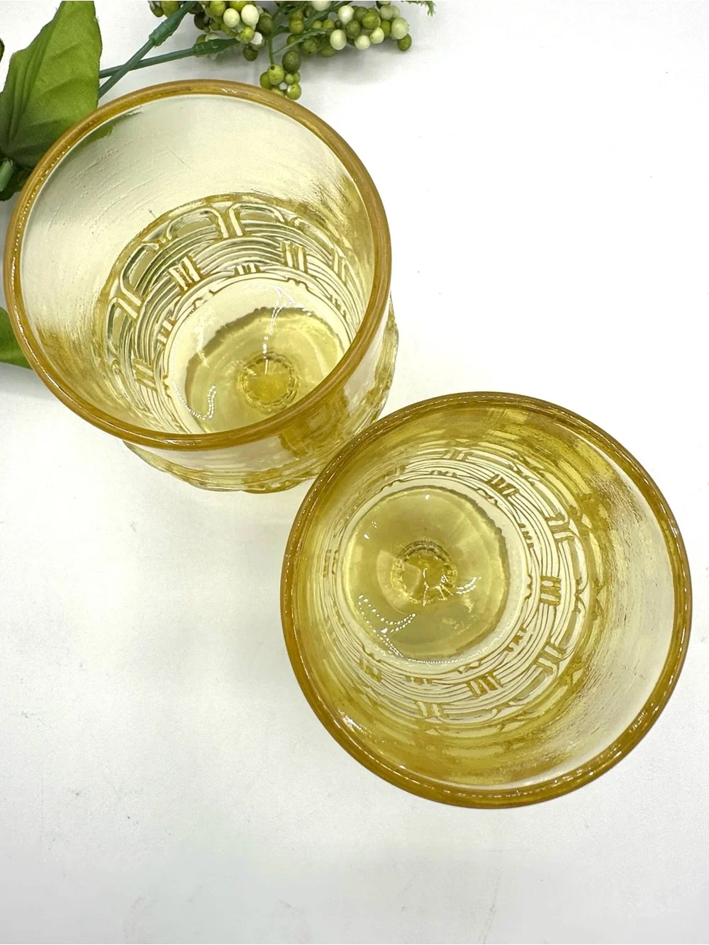 2 LE Smith Wicker amber yellow, iced tea/wine glasses. 70s USA